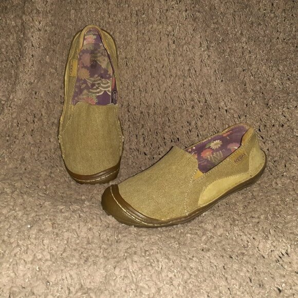 KEEN-Cush Golden Summer Canvas Slip On Loafers/Flats-Olive-Sz 6.5-Excellent - Picture 1 of 9